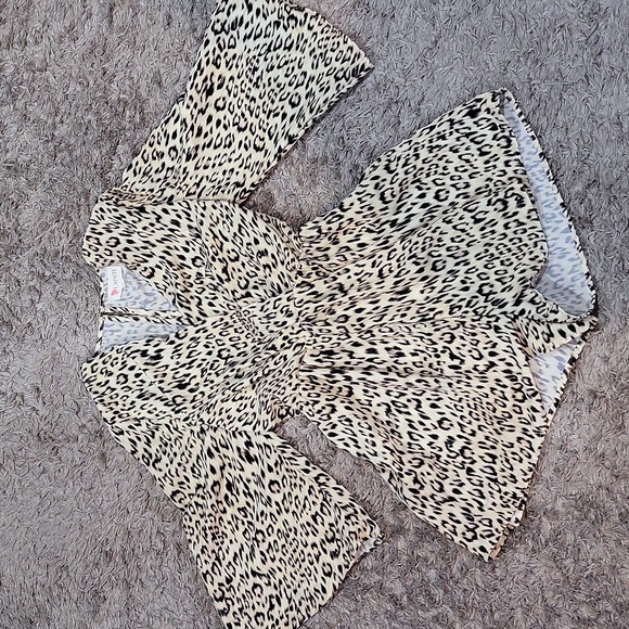 L'ATISTE Leopard Print Romper - Picture 2 of 14